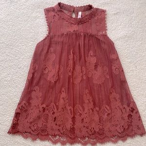 Lace mauve sleeveless blouse